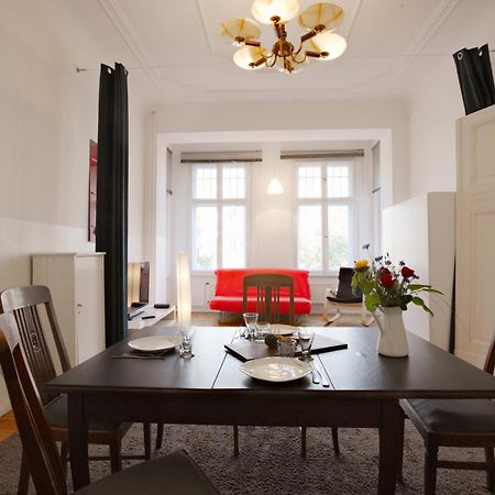 Elegante Altbauwohnung Berlim Exterior foto
