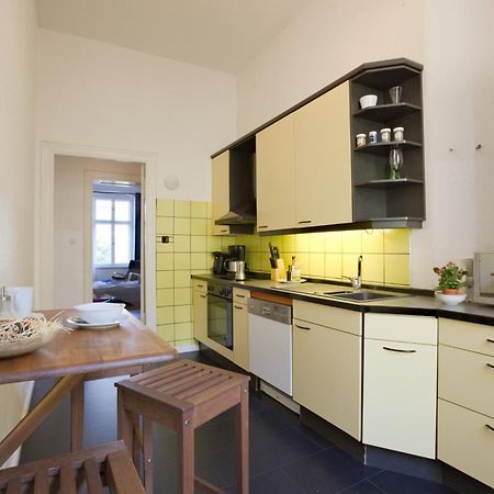Elegante Altbauwohnung Berlim Exterior foto